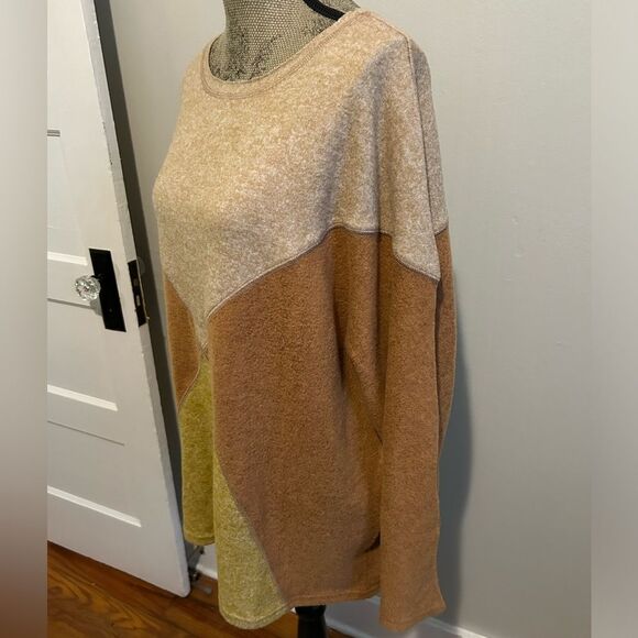 Easel Fall Modern Diagonal Color Block Soft Long Sleeve Sweater - Picture 3 of 15